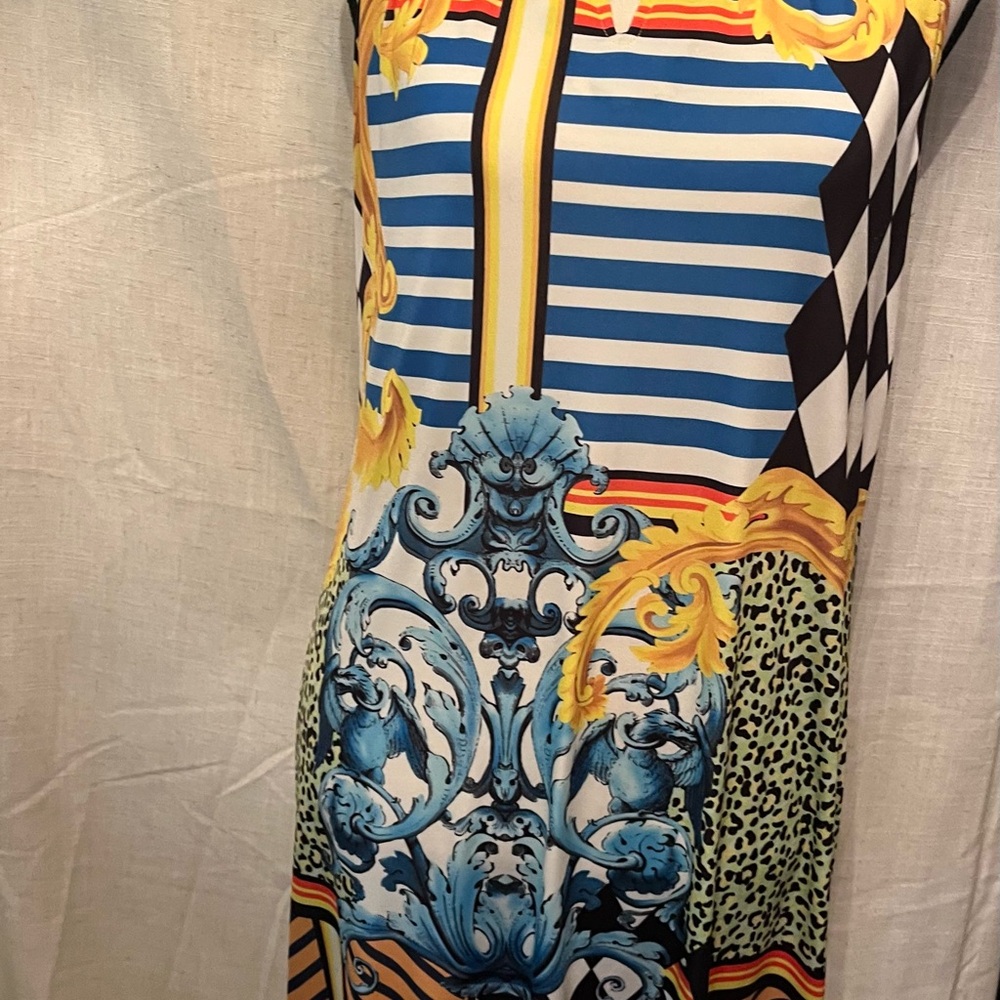 Blue and Yellow Sleeveless Sheath Midi Dress for Resort Wear - Picture 2 of 5